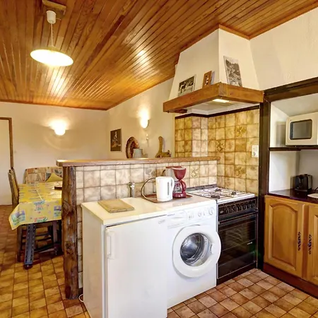 Avec Wifi Et Terrasse, A 15 Min De Saint-etienne - Fr-1-496-41 * Saint-Chamond